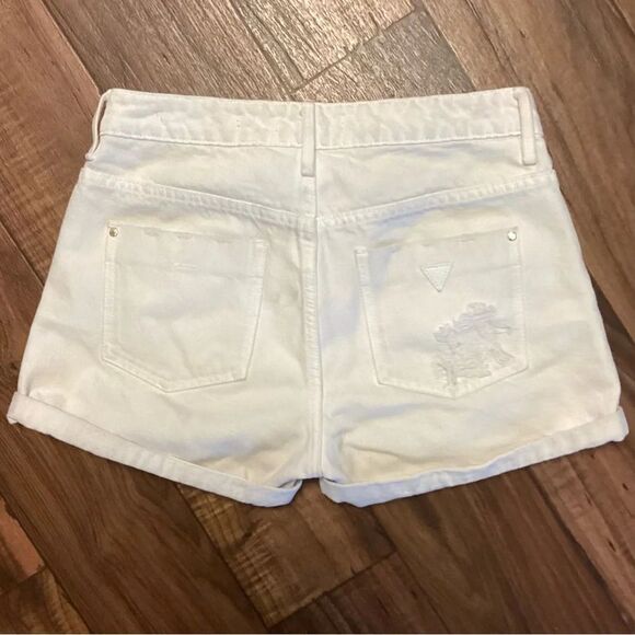GUESS Women's Boy Fit Destroyed Denim Shorts Off-white Size‎ 25 - Picture 3 of 13